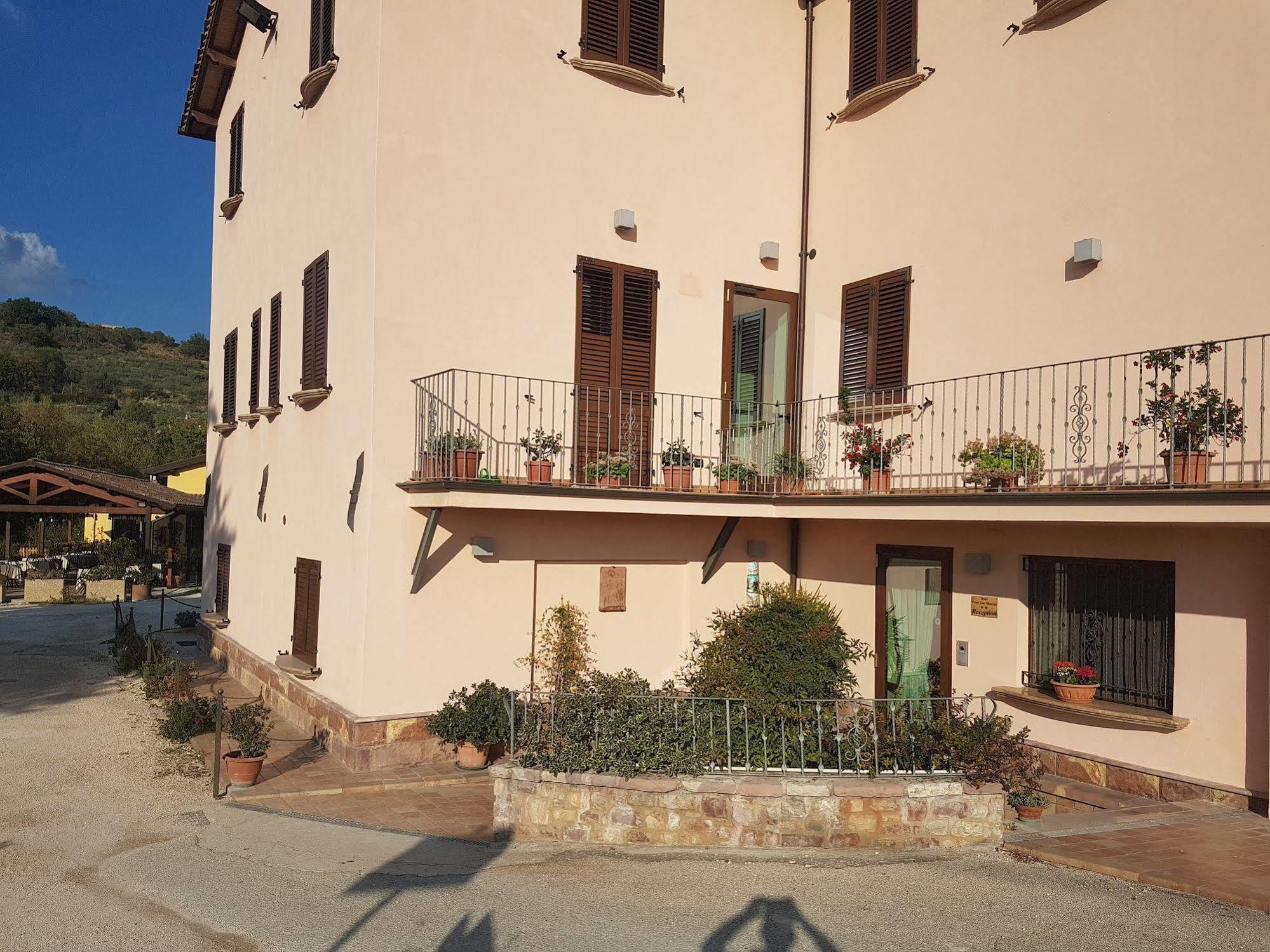 Hotel Ponte San Vittorino Assisi Eksteriør bilde