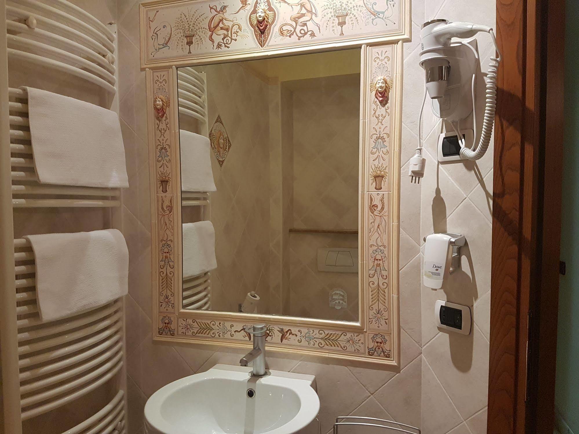 Hotel Ponte San Vittorino Assisi Eksteriør bilde